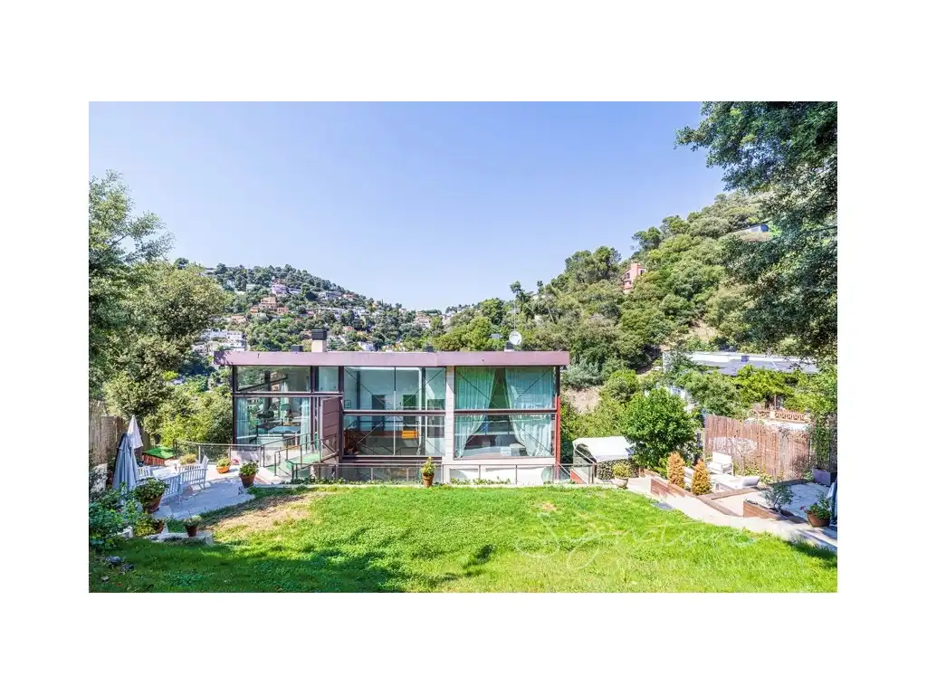 Jardí de Casa o xalet en venda en Barcelona amb Aire condicionat