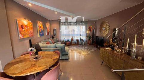 Foto 2 de Casa adosada en venda a Ausias March, El Molí - El Rieral, Girona