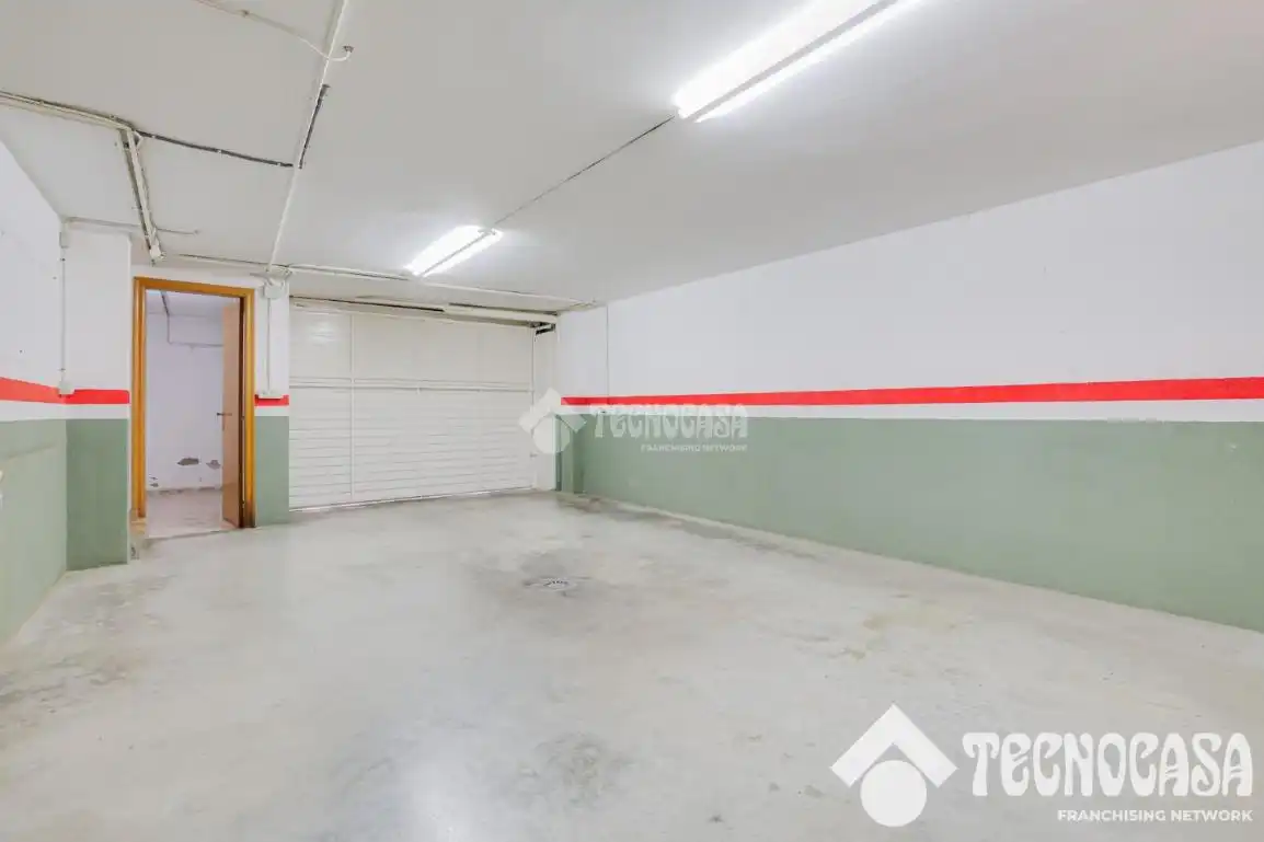 Casa pareada con terraza en venta en Sant Vicenç Dels Horts, imagen 23