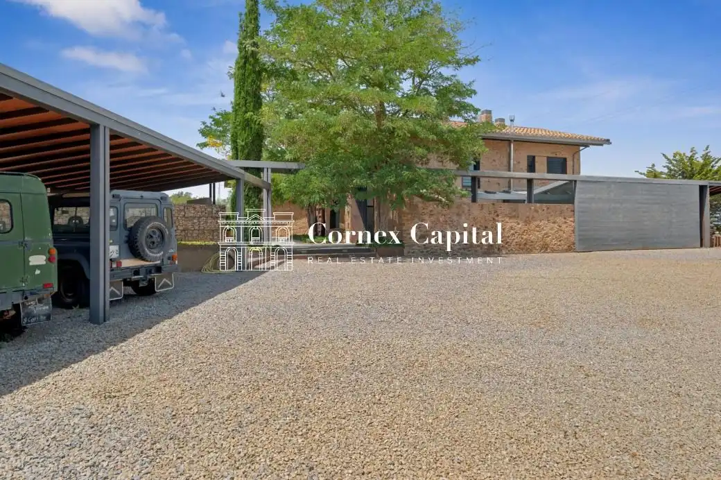 Vista exterior de Casa o xalet en venda en Forallac amb Aire condicionat, Calefacció i Jardí privat