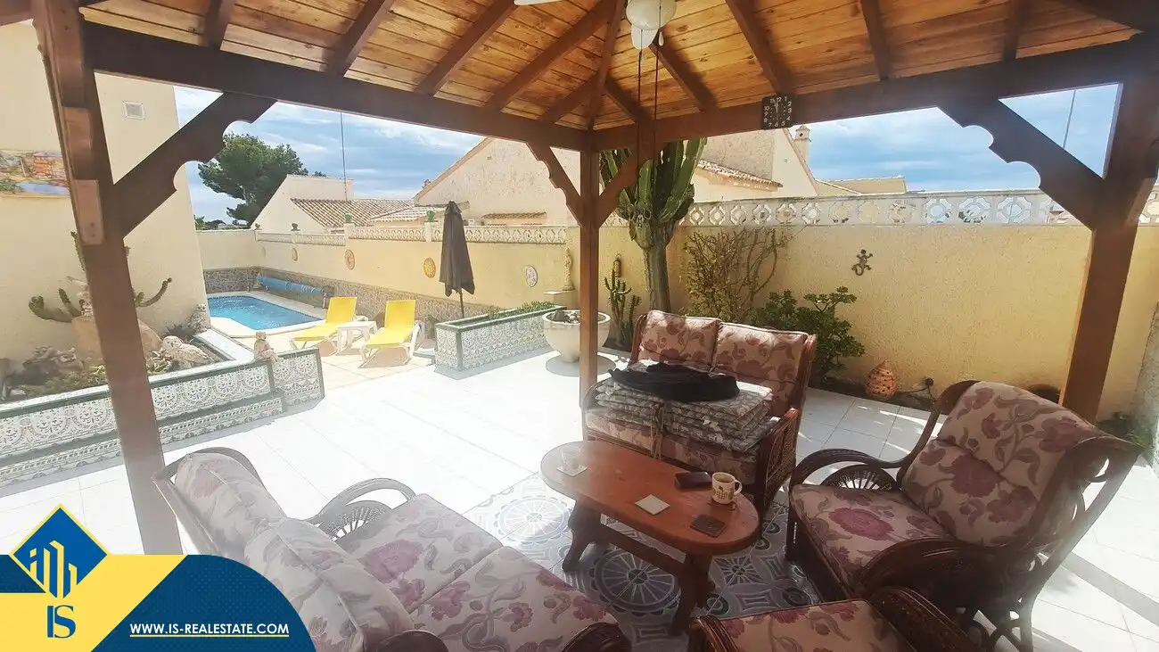 Chalet con jardín en venta en Orihuela Costa, imagen 5