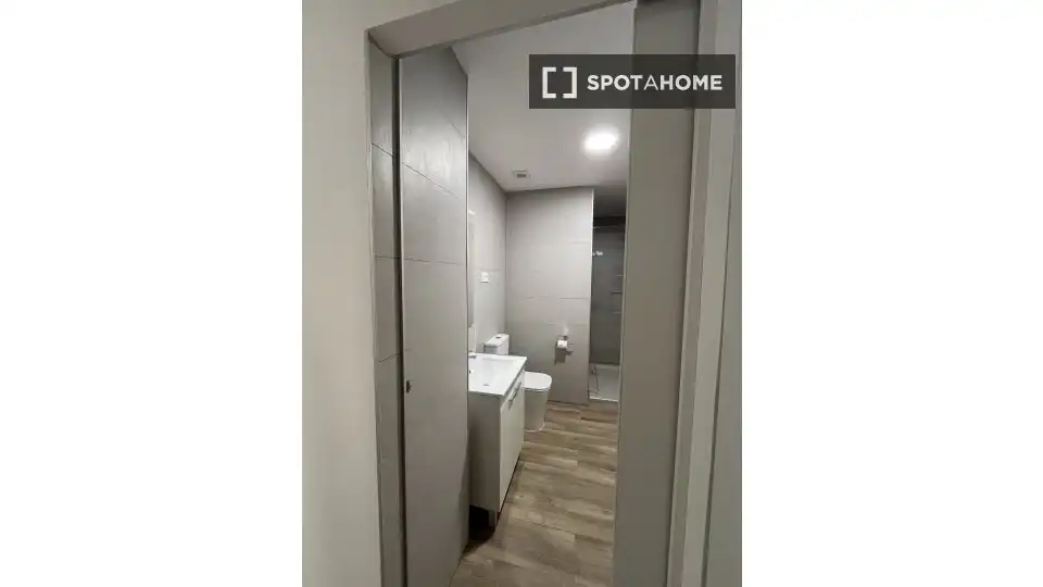 Bany de Apartament per a compartir en Sagunto / Sagunt amb Aire condicionat, Calefacció i Terrassa