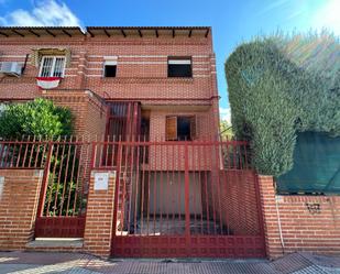 Vista exterior de Casa o xalet en venda en Alcalá de Henares