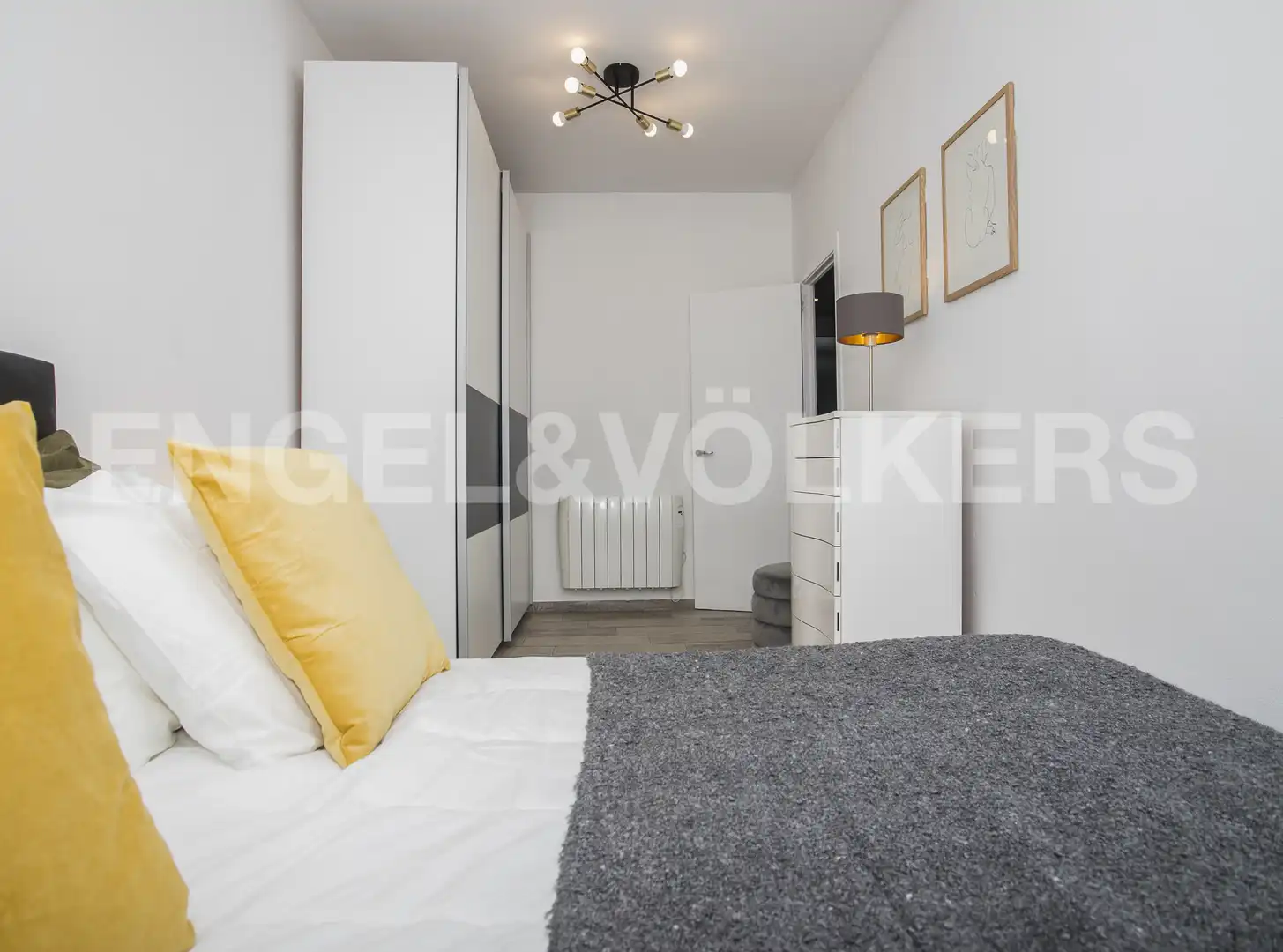 Schlafzimmer von Dachboden zum Verkauf in Barcelona mit Klimaanlage, Heizung und Parkett