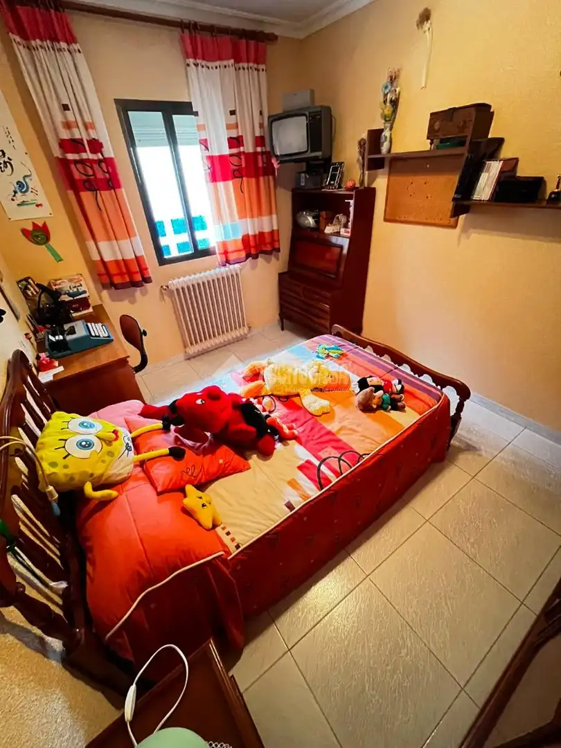 Schlafzimmer von Einfamilien-Reihenhaus zum Verkauf in Puertollano