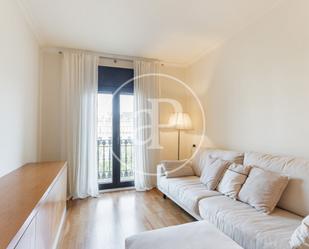 Bedroom of Flat to rent in  Barcelona Capital  with Air Conditioner, Heating and Balcony