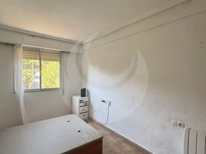 Habitación de Piso en venta en Chiva con Balcón