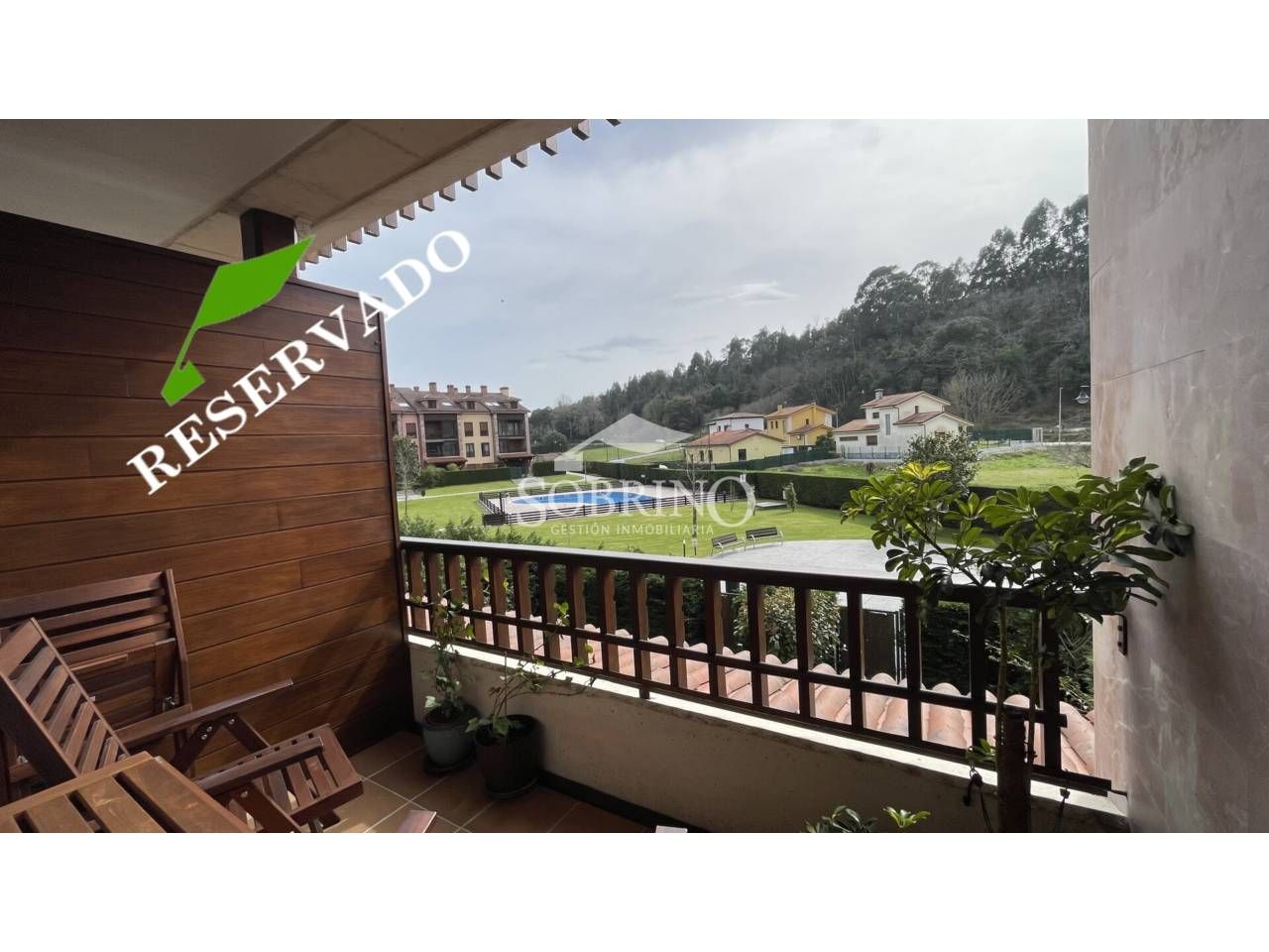 Vista exterior de Pis en venda en Llanes amb Calefacció, Terrassa i Traster