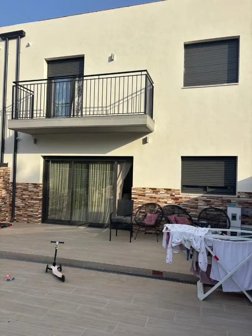 Terrassa de Casa o xalet en venda en Figueres amb Aire condicionat, Calefacció i Jardí privat