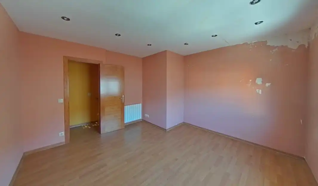 Detached homes for sale in Olot  with Balcony