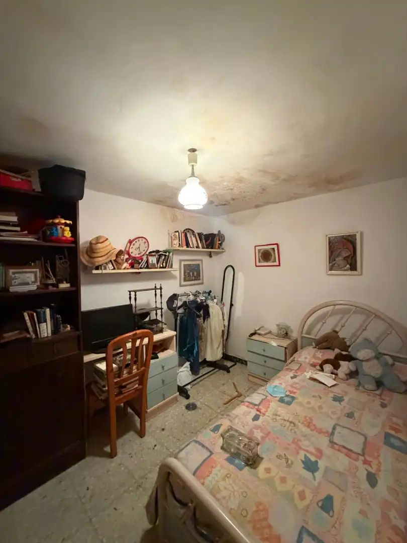 Bedroom of Country homes for sale in Sinlabajos  with Heating, Private garden and Terrace