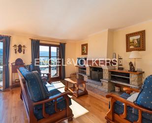 Living room of Single-family semi-detached for sale in Puigcerdà  with Terrace and Balcony