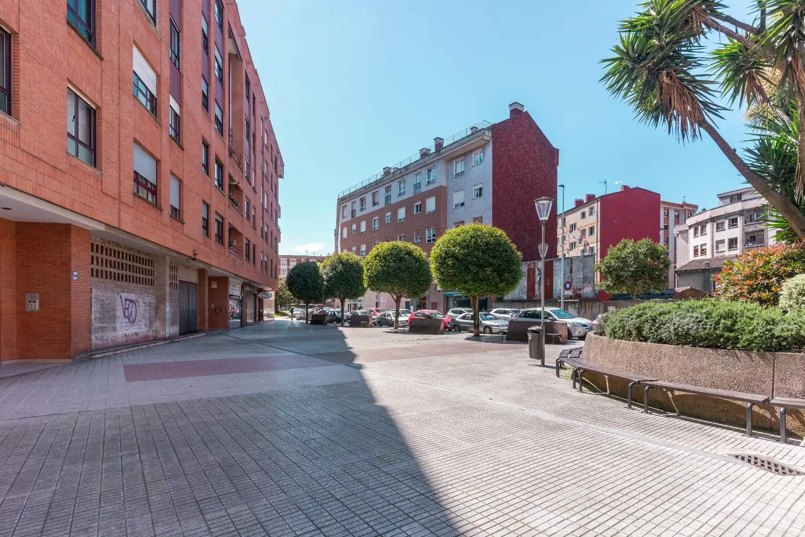 Vista exterior de Pis en venda en Gijón  amb Calefacció, Jardí privat i Terrassa