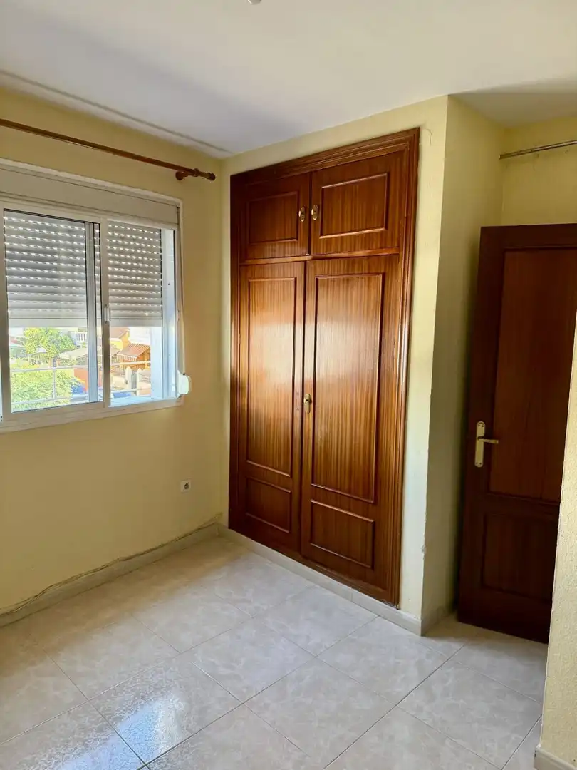 Bedroom of Flat for sale in Gines  with Air Conditioner, Heating and Terrace
