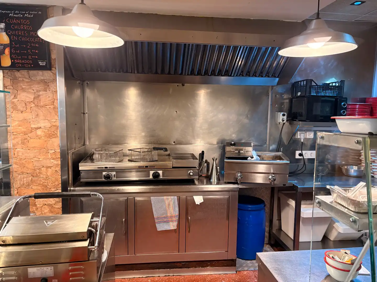 Cocina de Local en traspaso en Sant Just Desvern con Aire acondicionado, Calefacción y Terraza