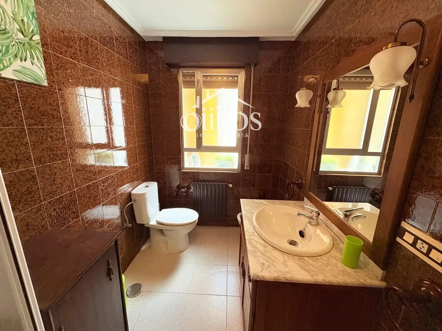 Bany de Pis en venda en Salamanca amb Calefacció, Parquet i Terrassa