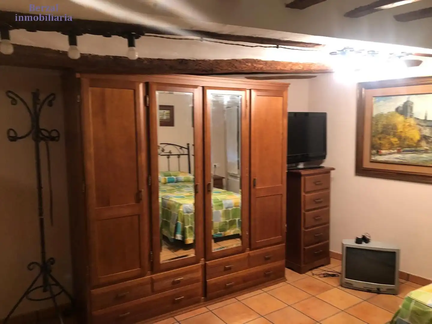 Dormitori de Casa o xalet en venda en Baños de Río Tobía amb Traster, Moblat i Balcó