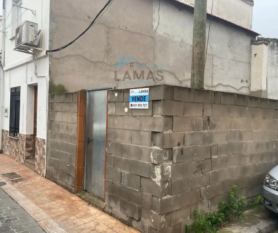 Terreni e lotti in vendita a Calle Teniente Coronel Vara del Rey 14