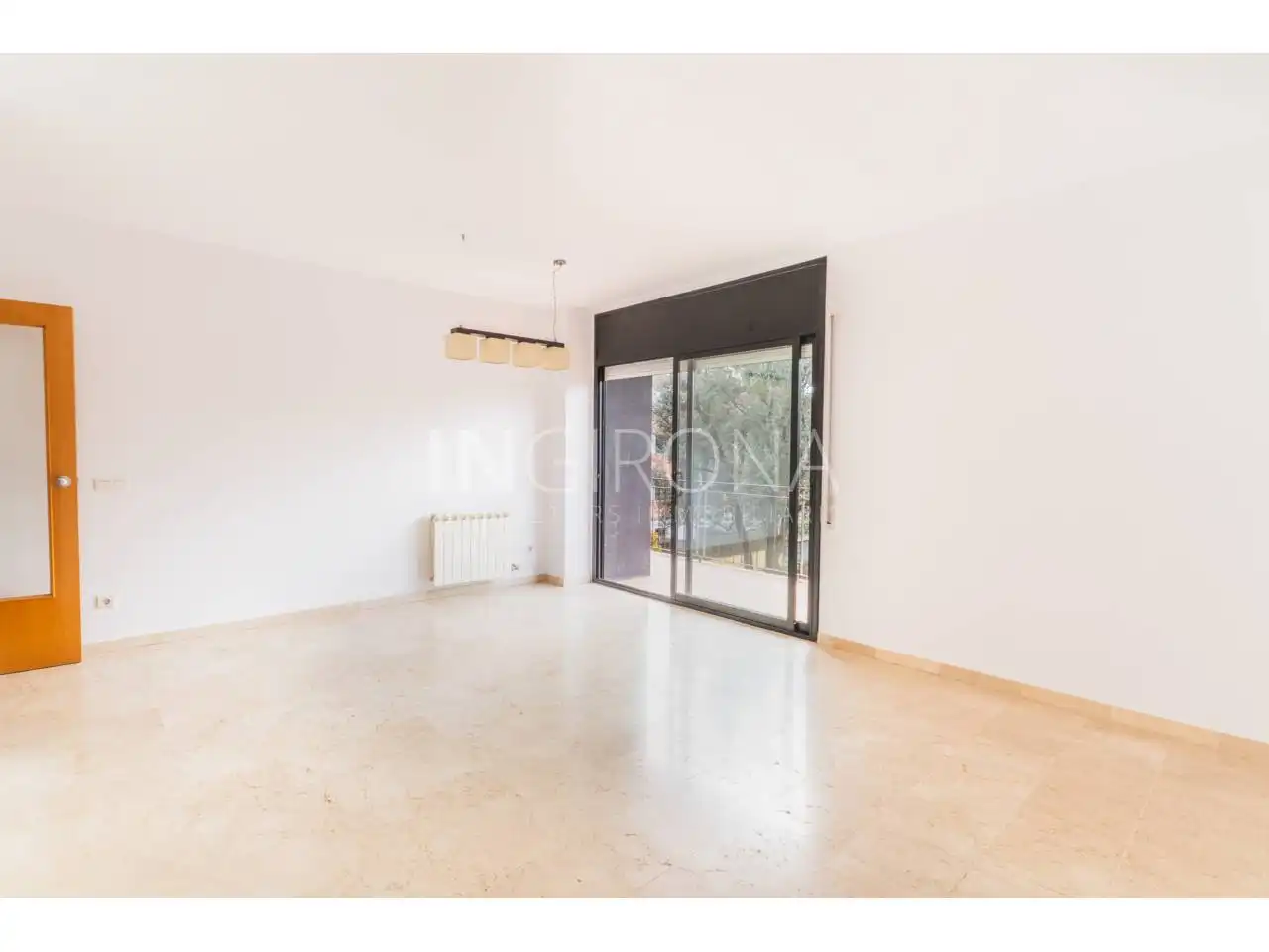 Schlafzimmer von Wohnung zum Verkauf in Girona mit Heizung, Terrasse und Balkon