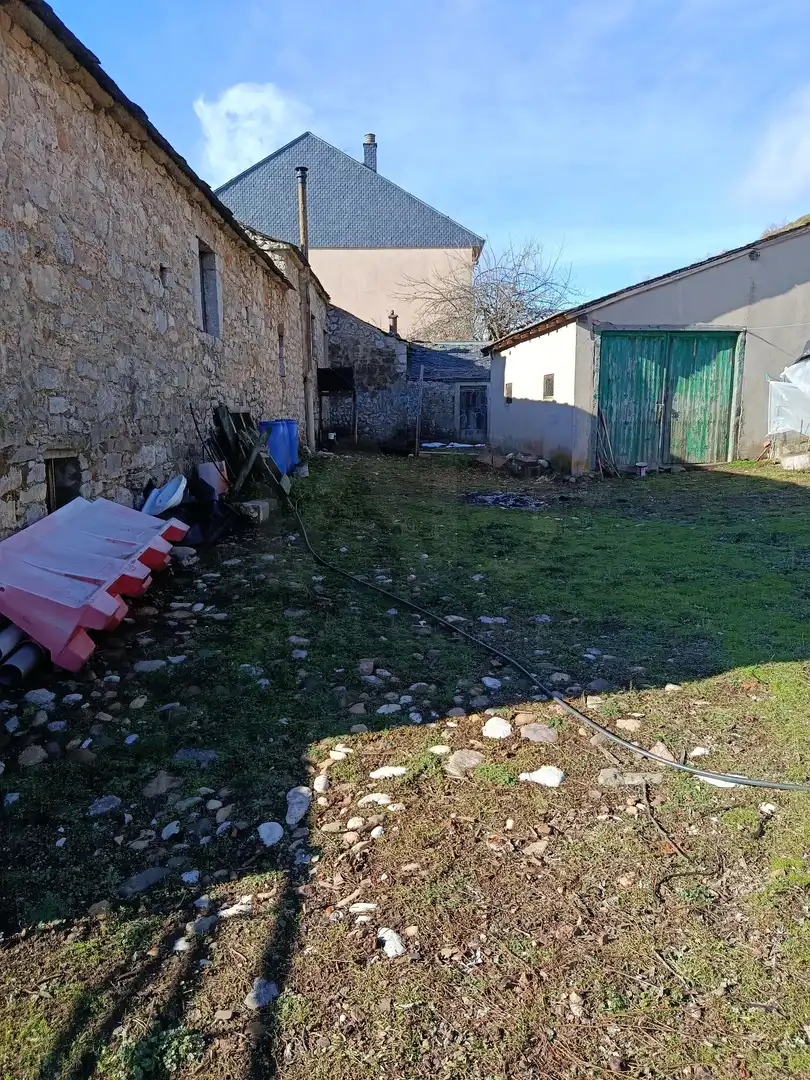 Casa o xalet en venda en Cabrillanes amb Calefacció