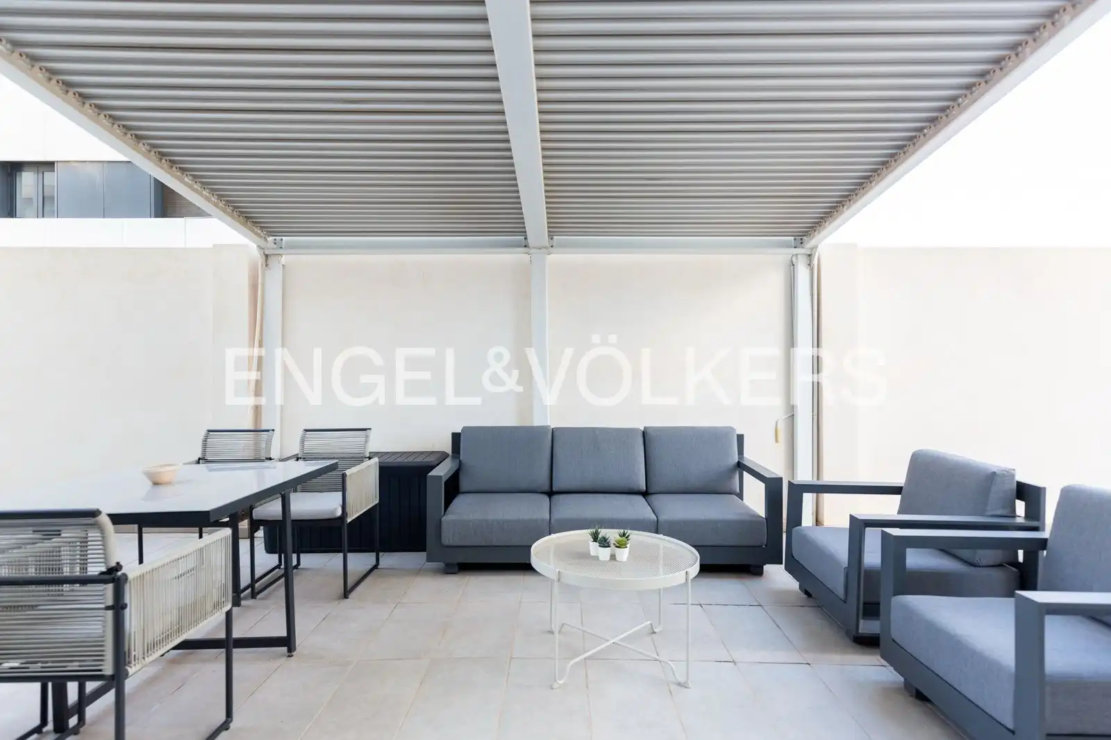 Terrace of Flat for rent in  Valencia Capital  with Air Conditioner, Heating and Terrace