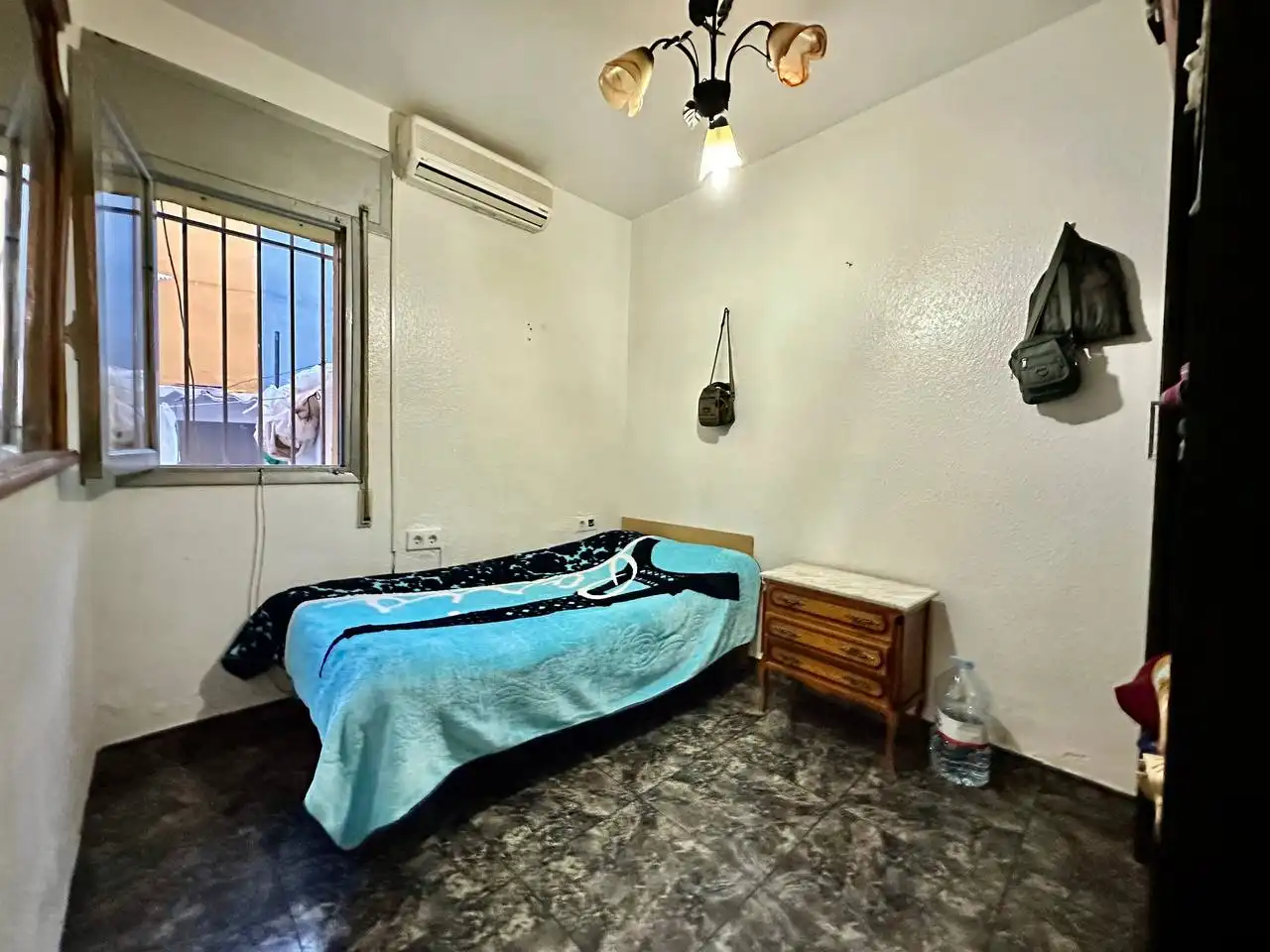 Schlafzimmer von Einfamilien-Reihenhaus zum Verkauf in El Ejido mit Klimaanlage, Heizung und Privatgarten