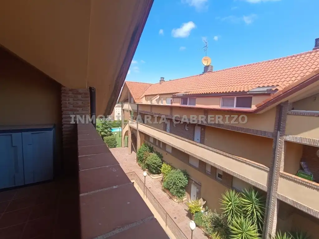 Dúplex con piscina en venta en Villamediana de Iregua, imagen 3