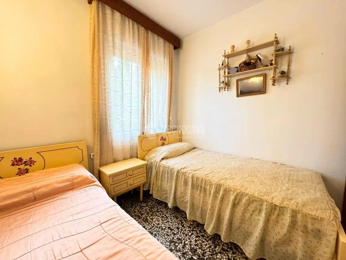 Habitación de Piso en venta en Fuengirola con Balcón