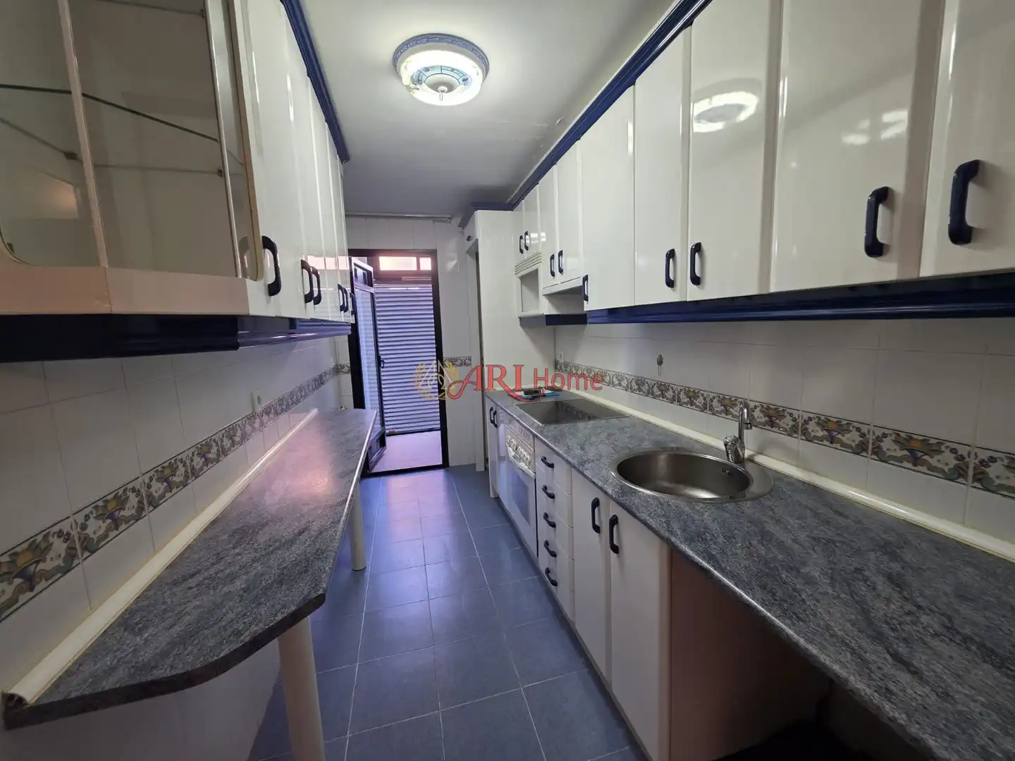 Kitchen of Flat for sale in Fuenlabrada  with Air Conditioner, Heating and Swimming Pool