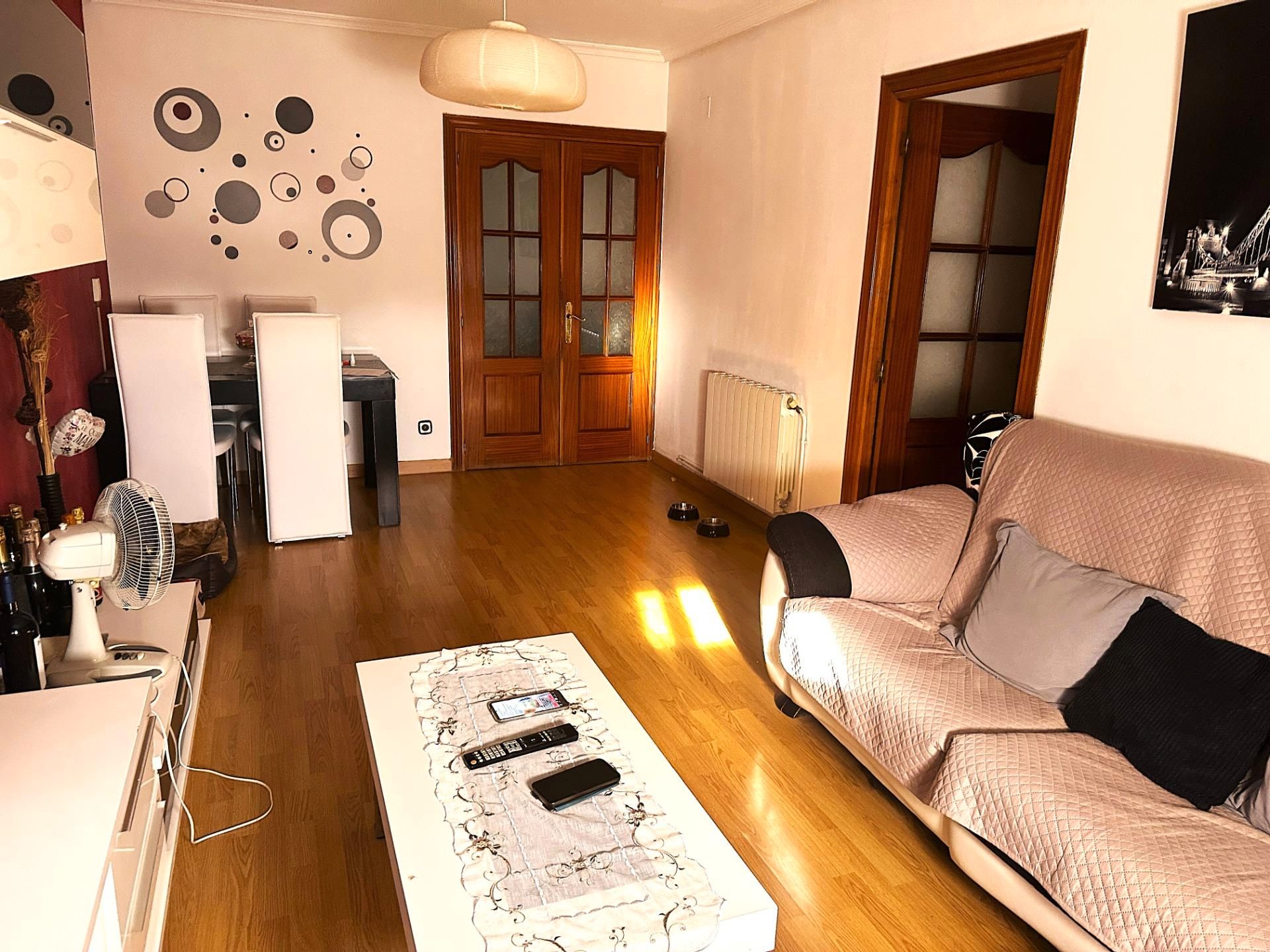 Living room of Flat for sale in Mejorada del Campo  with Air Conditioner and Heating