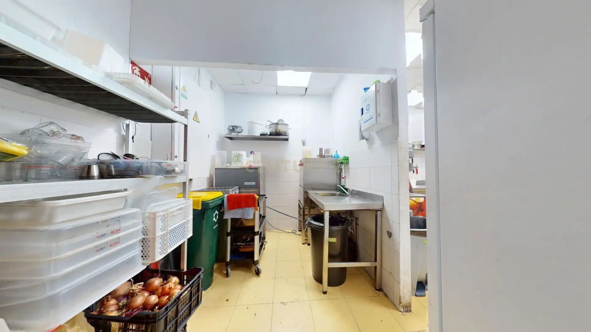 Cocina de Local en traspaso en Málaga con Aire acondicionado y Alarma