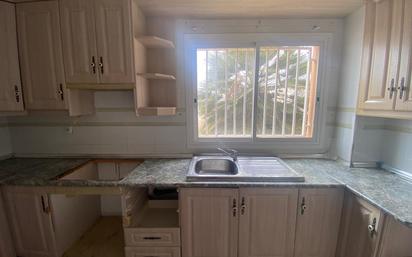 Cuina de Casa o xalet en venda en Roquetas de Mar amb Calefacció, Terrassa i Traster