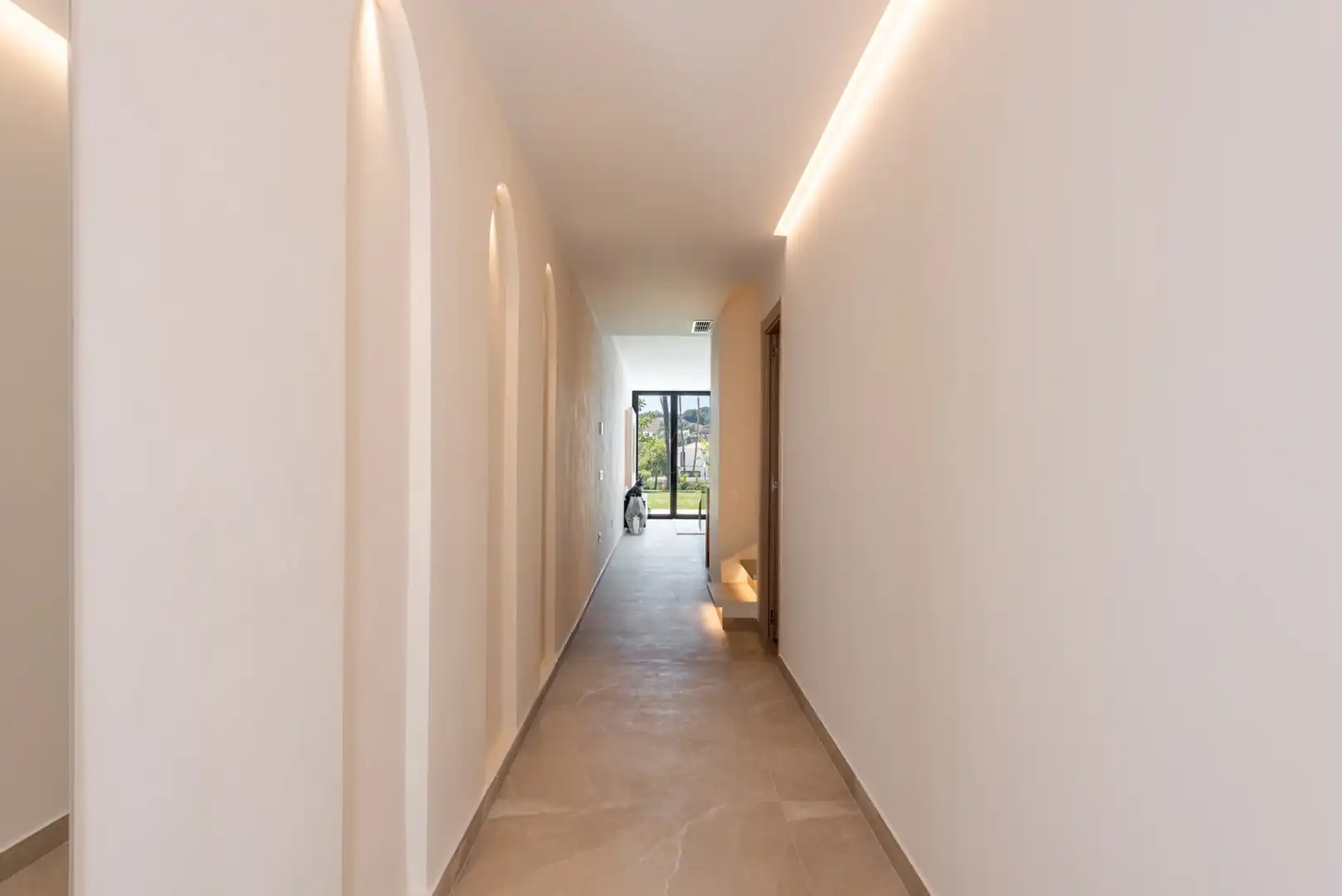 Reihenhaus mit Terrasse zum Verkauf in Nueva Andalucía, imagen 16