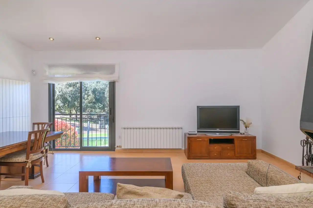 Sala d'estar de Casa o xalet en venda en Castellnou de Bages amb Jardí privat, Terrassa i Piscina