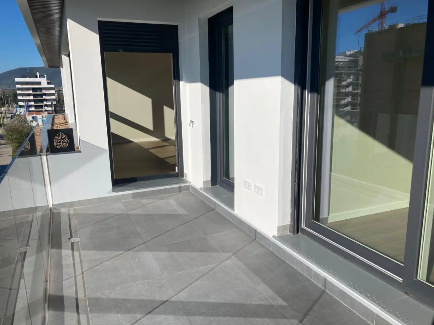 Flat for rent in Poniente-Norte - Miralbaida - Parque Azahara