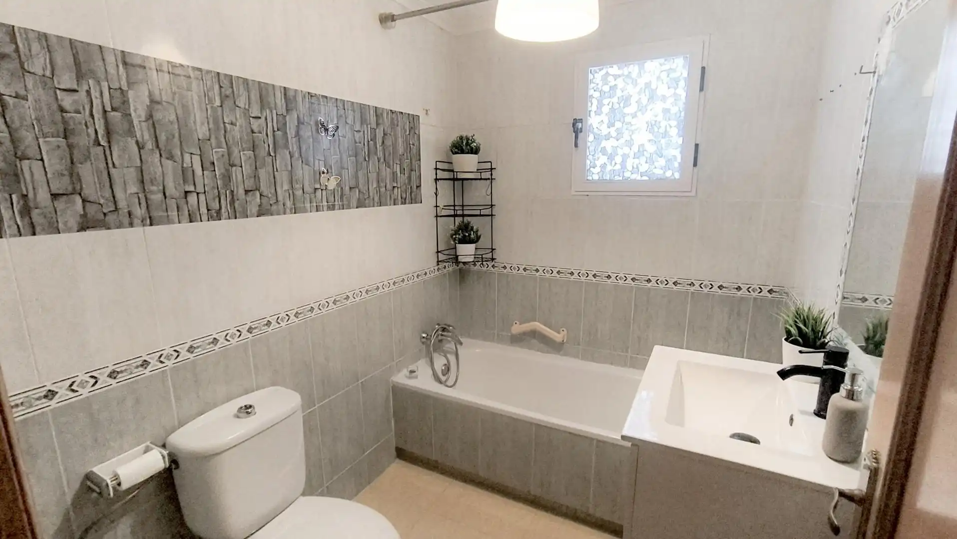 Bathroom of Flat for sale in Torrevieja  with Terrace