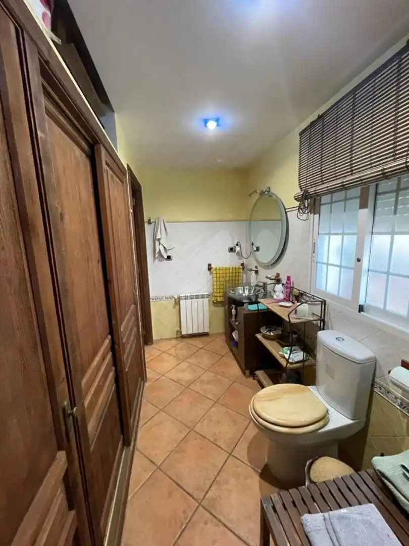 Baño de Apartamento en venta en La Nucia con Terraza y Amueblado