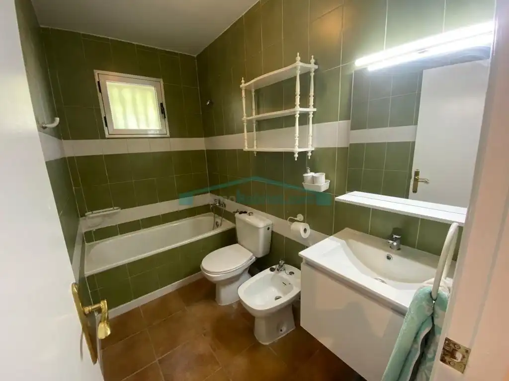 Bany de Casa o xalet de lloguer en Paterna amb Aire condicionat, Jardí privat i Terrassa