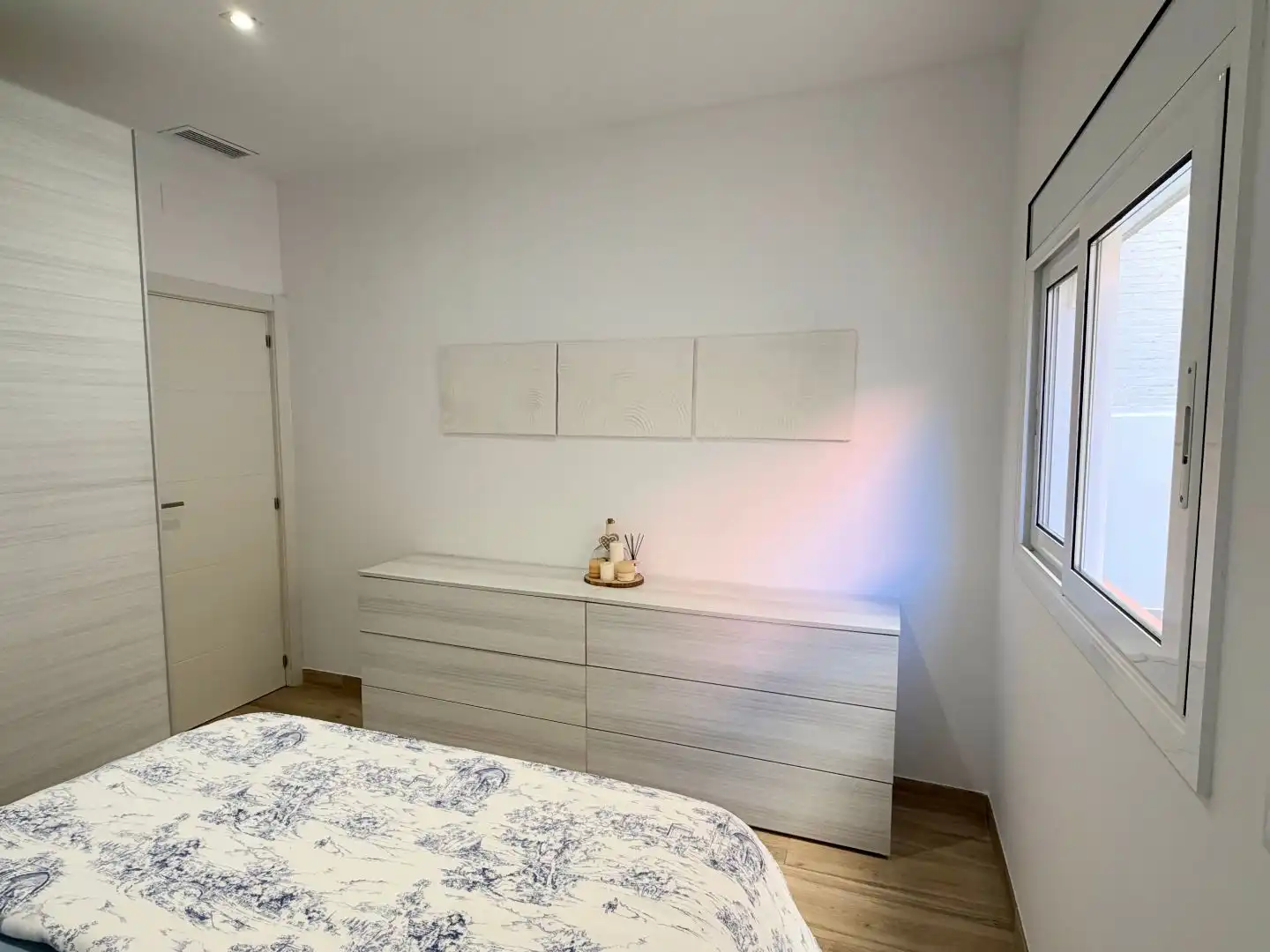 Habitación de Piso en venta en El Prat de Llobregat con Aire acondicionado y Terraza