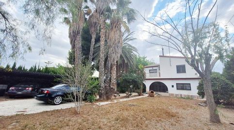 CHALET MUY AMPLIO EN LEDUA