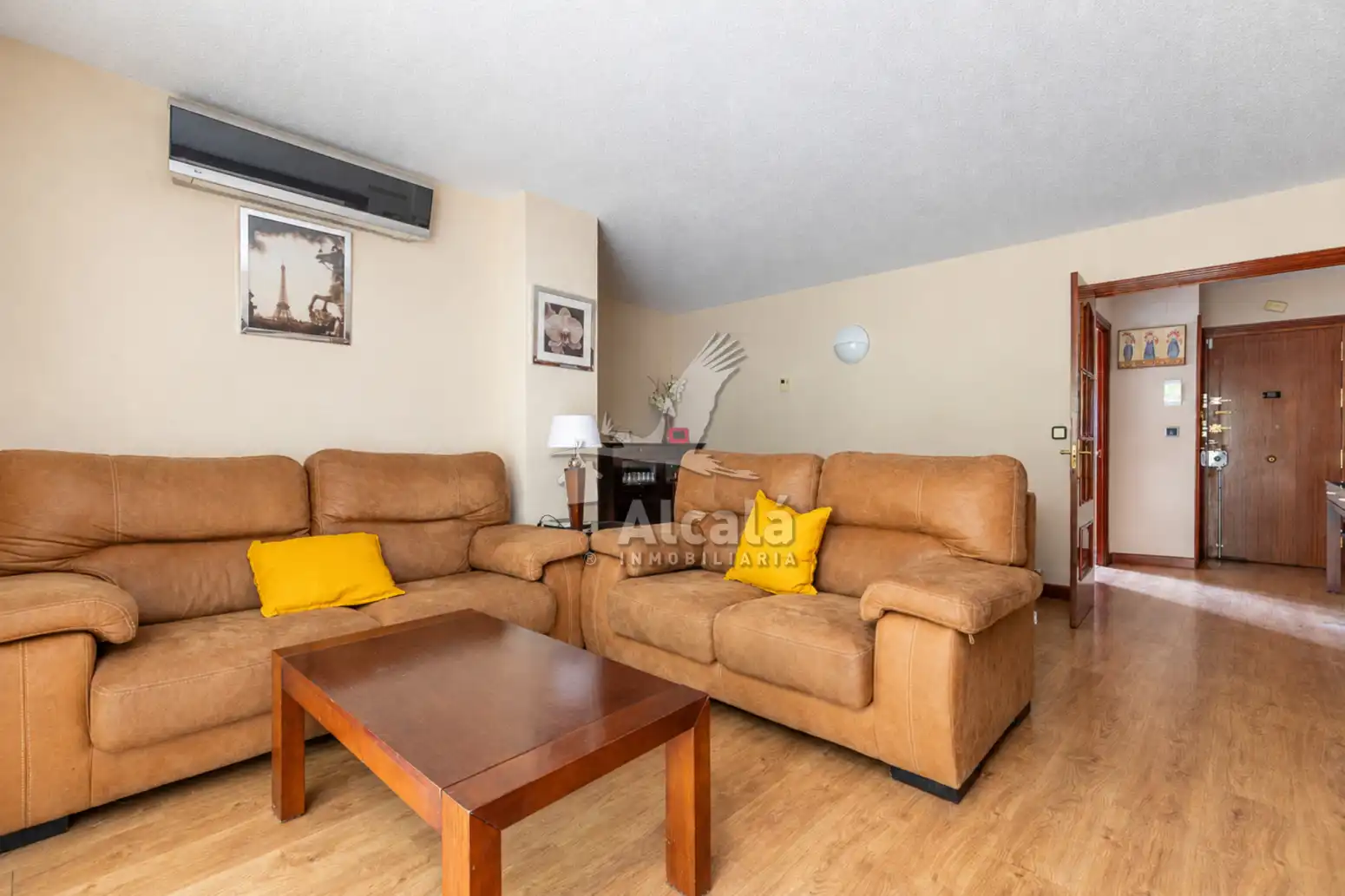 Living room of Flat for sale in Venecia - Nueva Alcalá