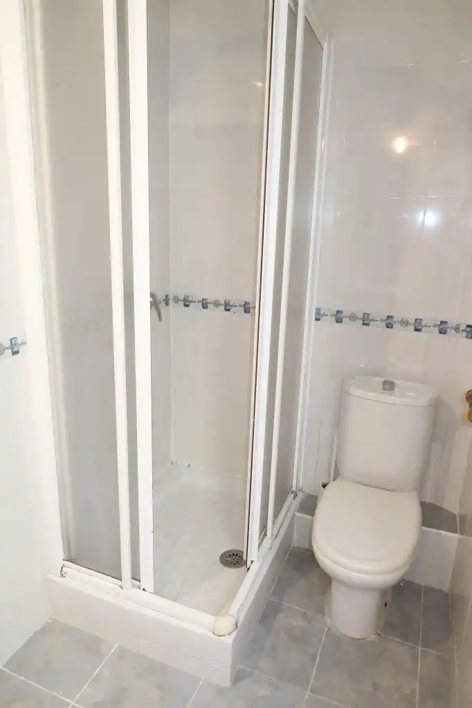 Bathroom of Flat for rent in A Coruña Capital   with Parquet flooring and Furnished