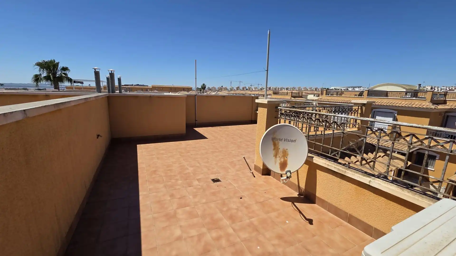 Terrassa de Casa adosada en venda en Torrevieja amb Aire condicionat, Jardí privat i Terrassa