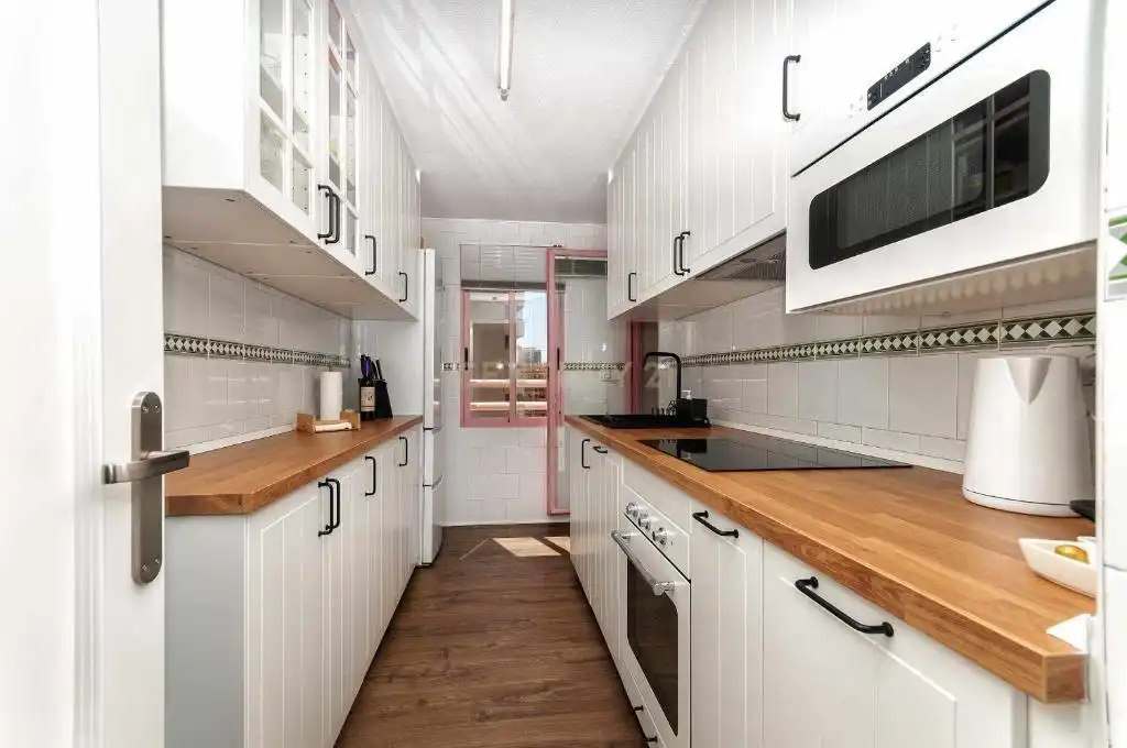 Cuina de Apartament de lloguer en Calpe / Calp amb Aire condicionat, Forn i Rentadora