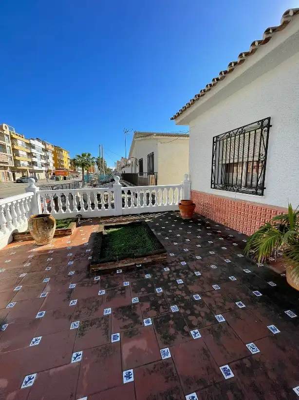 Vista exterior de Casa o xalet en venda en Torrox amb Aire condicionat, Calefacció i Terrassa