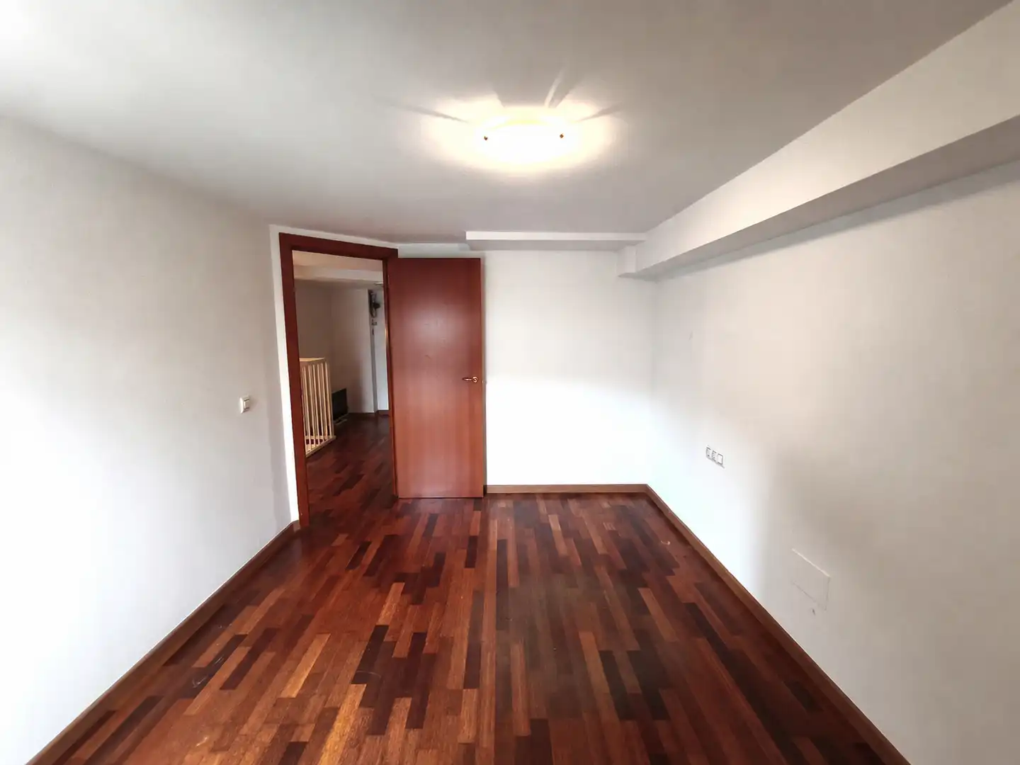Office for rent in Girona  with Air Conditioner, Heating and Terrace