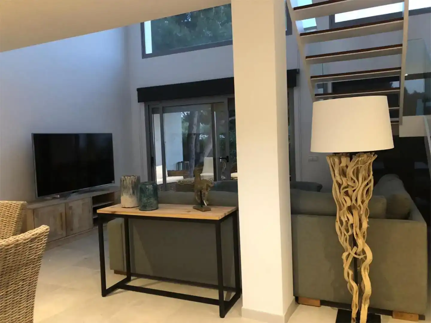 Sala de estar de Casa o chalet de alquiler en Es Mercadal con Aire acondicionado, Jardín privado y Piscina
