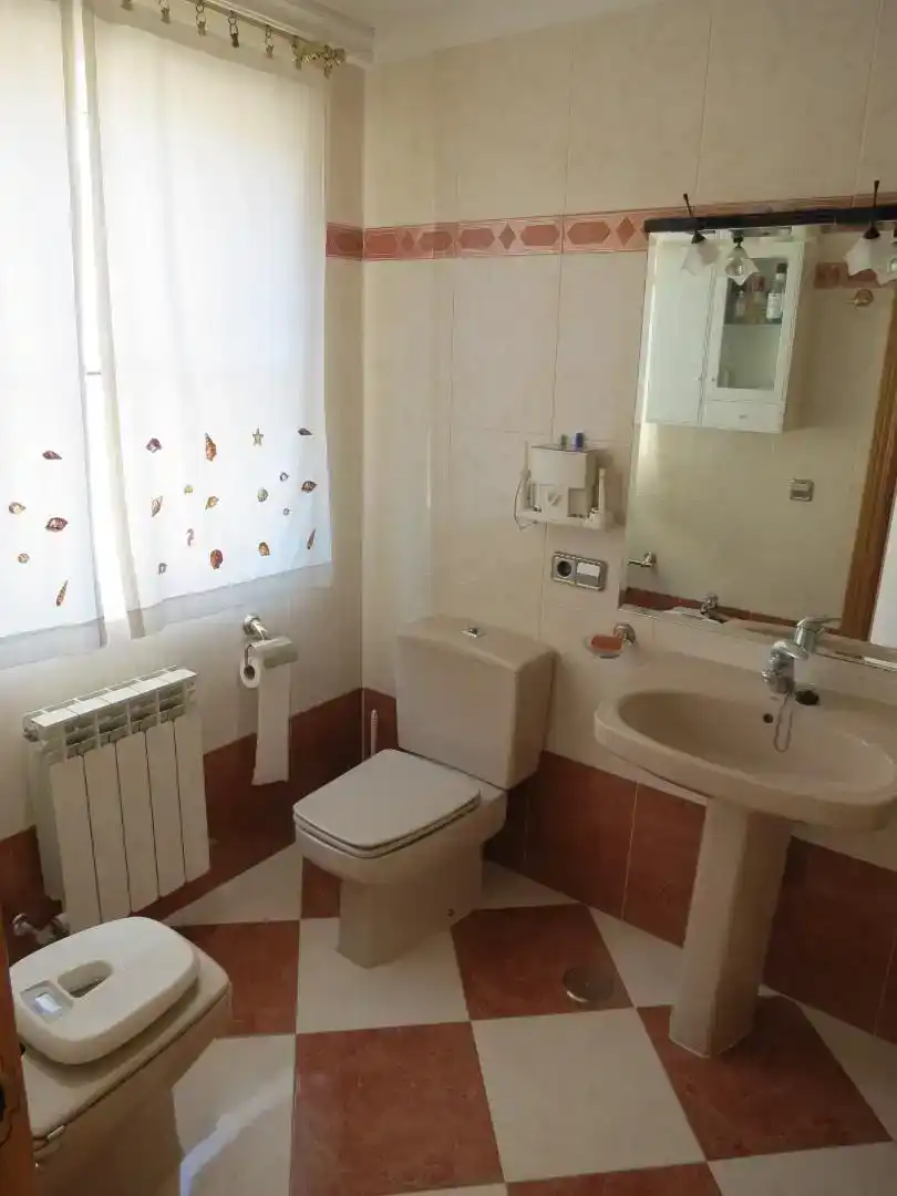 Bany de Pis en venda en Villaralbo amb Jardí privat, Parquet i Moblat