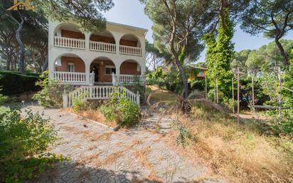 Exterior view of House or chalet for sale in Almorox  with Heating, Private garden and Terrace