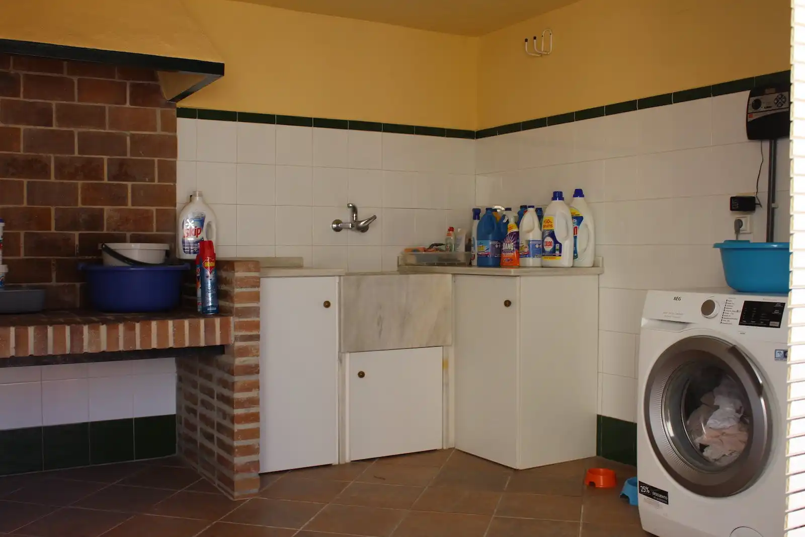 Kitchen of Houses for sale in L'Eliana  with Terrace and Storage room